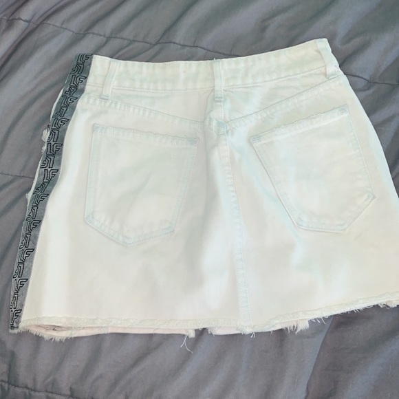 LF white zip Jean skirt - Picture 3 of 6